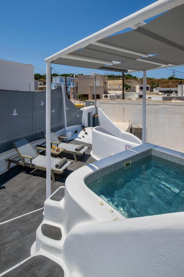 Astrea Suites Feggaropetra Cave House Fira  Bagian luar foto