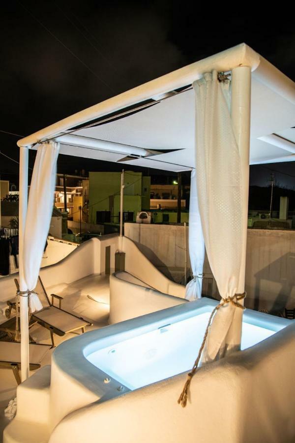Astrea Suites Feggaropetra Cave House Fira  Bagian luar foto