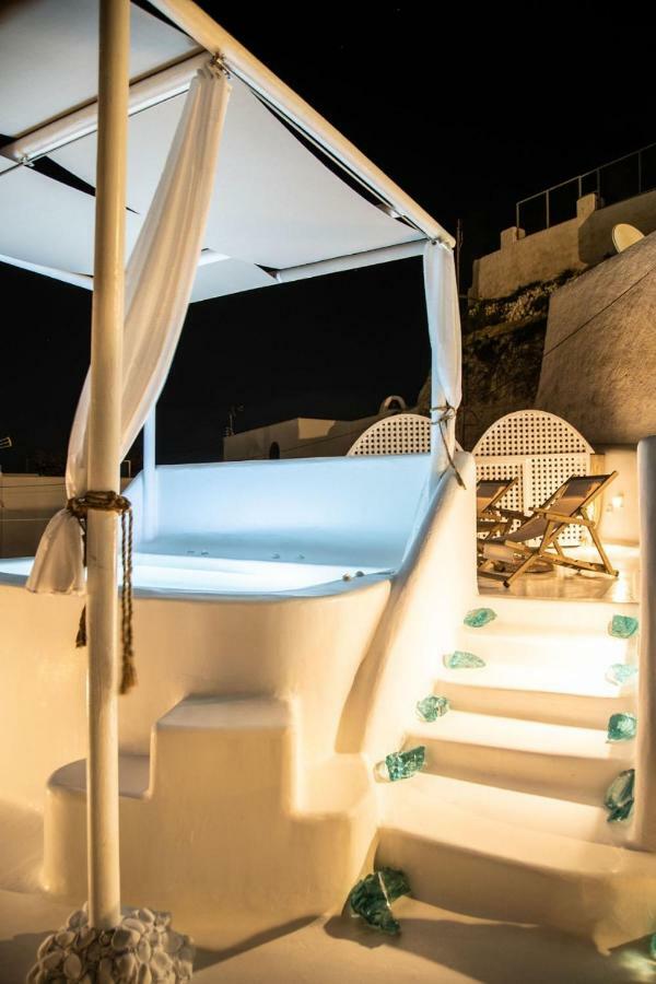 Astrea Suites Feggaropetra Cave House Fira  Bagian luar foto