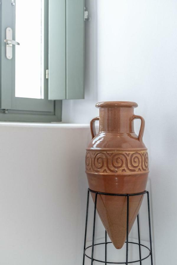 Astrea Suites Feggaropetra Cave House Fira  Bagian luar foto