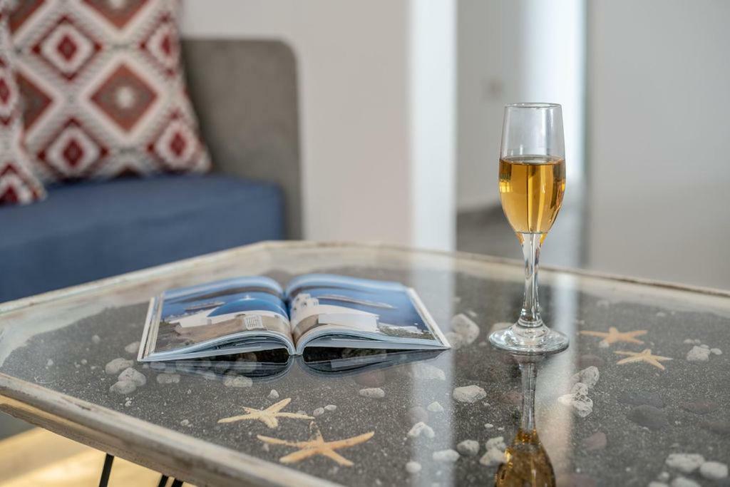 Astrea Suites Feggaropetra Cave House Fira  Bagian luar foto